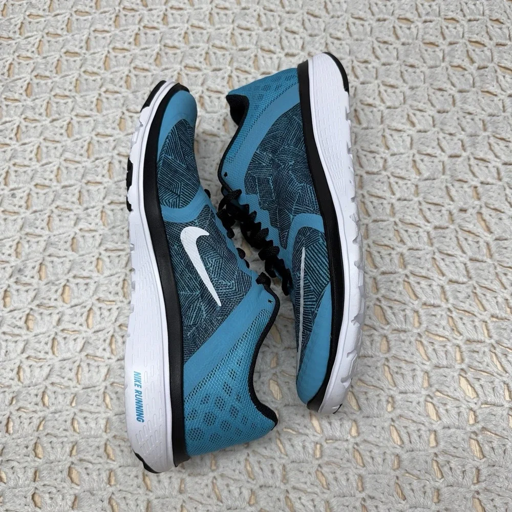 Nike Fit sole Running Shoes  Women Shoes  Size 8 Blue Athletic Sneaker 819167-